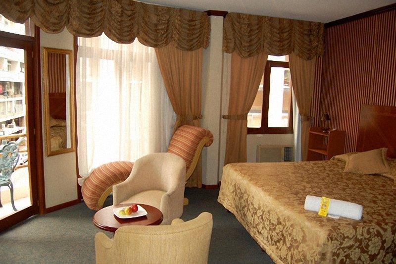 Hotel La Fontana Guayaquil Cameră foto
